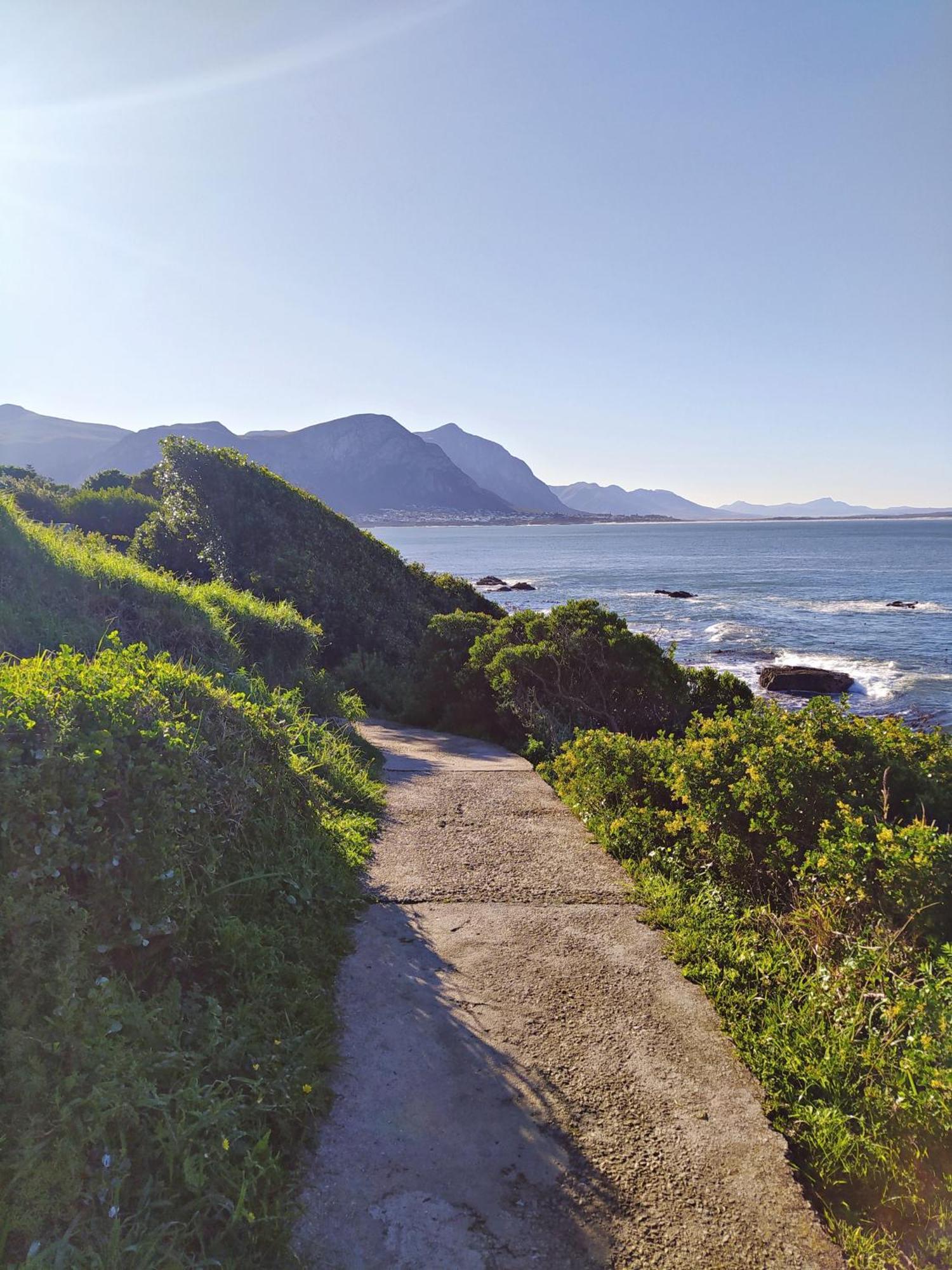 Apartment At Hermanus Waterfront Exterior foto